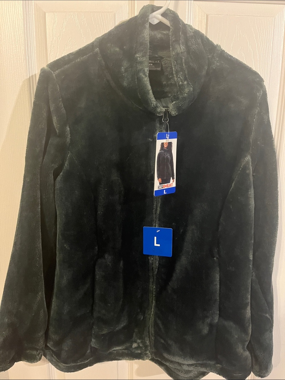 Cozy Plush Zip-Up Jacket - Black
